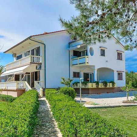 Apartments In House Liveric In Vir At The Beach Buitenkant foto